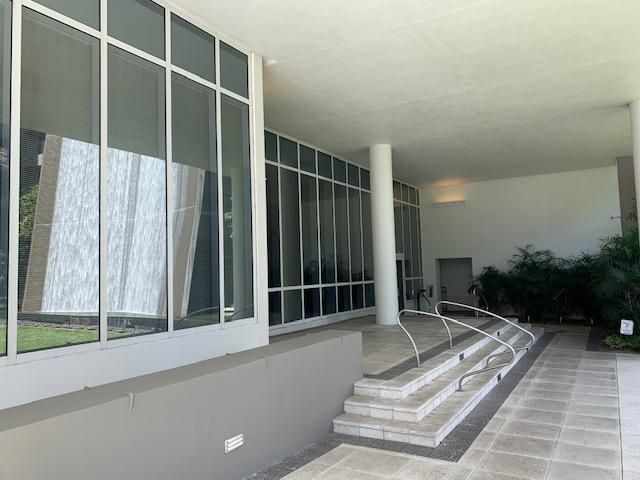 Signature Executive Excellence: 147 2nd Ave S, Saint Petersburg, FL 33701